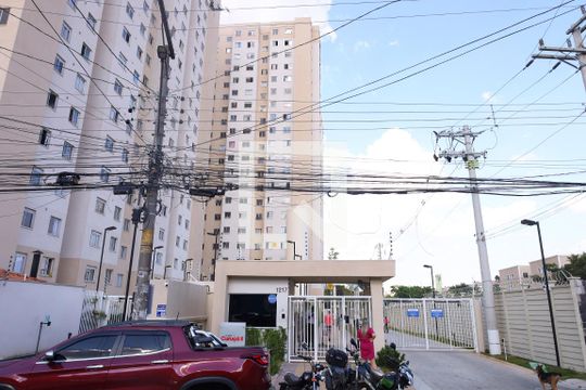 Fachada +  Placa de apartamento para alugar com 2 quartos, 33m² em Vila Nova Curuca, São Paulo