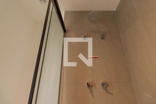 Banheiro de kitnet/studio à venda com 0 quarto, 21m² em Paraíso, São Paulo