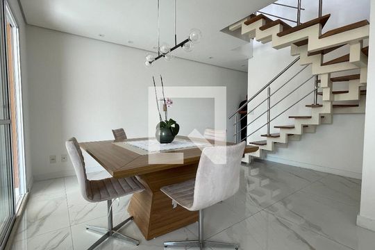 Sala de apartamento à venda com 3 quartos, 190m² em Jardim Arpoador, São Paulo