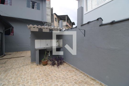 Quintal de casa à venda com 2 quartos, 240m² em Jardim Ubirajara, São Paulo