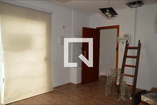 Sala de casa à venda com 3 quartos, 110m² em Vila Mariana, São Paulo