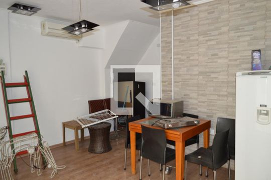 Sala de casa à venda com 2 quartos, 110m² em Vila Mariana, São Paulo