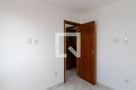 Quarto 1 de apartamento à venda com 2 quartos, 45m² em Jardim Maringá, São Paulo