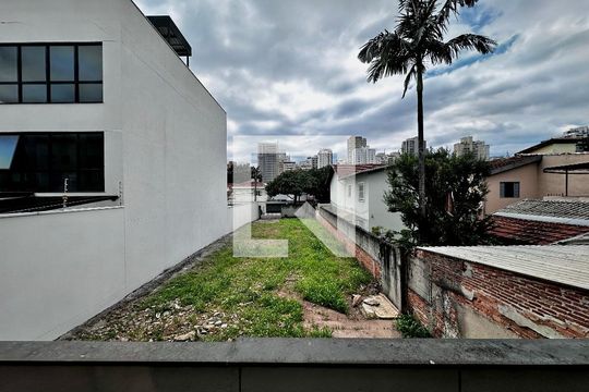 Vista Sala de Tv de casa de condomínio à venda com 1 quarto, 105m² em Brooklin Novo, São Paulo