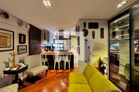 Sala de casa de condomínio à venda com 1 quarto, 105m² em Brooklin Novo, São Paulo