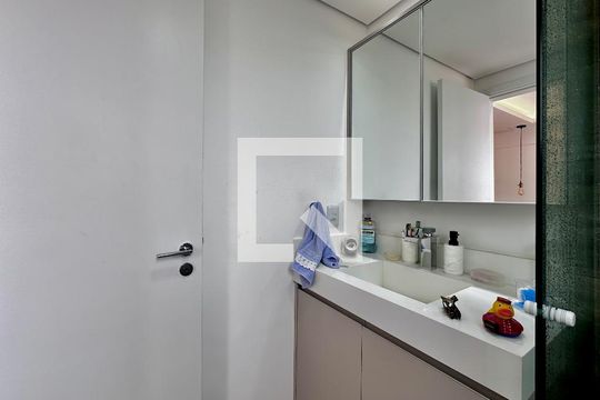 Banheiro 1 Suíte de casa de condomínio à venda com 1 quarto, 105m² em Brooklin Novo, São Paulo