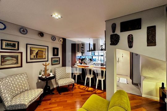 Sala de casa de condomínio à venda com 1 quarto, 105m² em Brooklin Novo, São Paulo