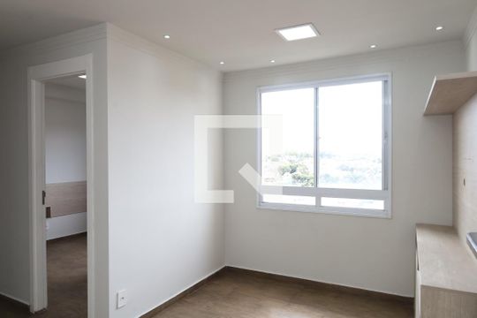 Sala de apartamento à venda com 2 quartos, 43m² em Vila Carmosina, São Paulo