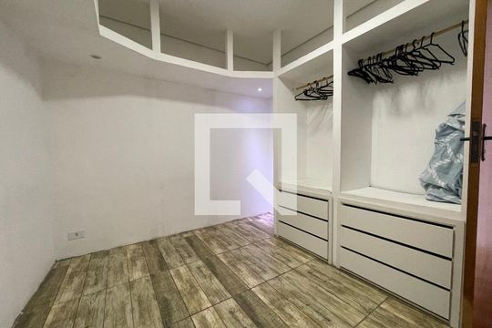 Quarto 2 de casa para alugar com 2 quartos, 60m² em Jardim Arpoador, São Paulo