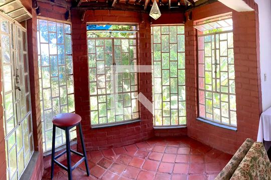 Sala de casa à venda com 4 quartos, 3612m² em Vila Duarte, Rio Acima