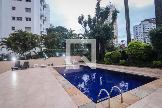 Área comum - Piscina de apartamento para alugar com 1 quarto, 68m² em Vila Andrade, São Paulo