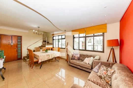 Sala 1 de apartamento à venda com 5 quartos, 242m² em Coração Eucarístico, Belo Horizonte