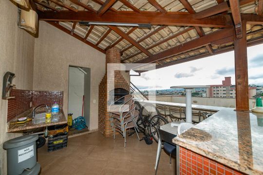 Varanda de apartamento à venda com 5 quartos, 242m² em Coração Eucarístico, Belo Horizonte