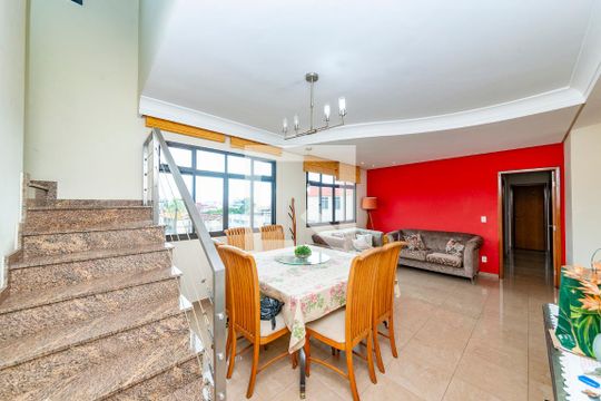 Sala 1 de apartamento à venda com 5 quartos, 242m² em Coração Eucarístico, Belo Horizonte
