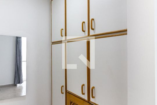 Corredor de apartamento à venda com 1 quarto, 36m² em Aclimação, São Paulo
