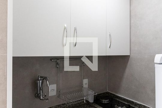 Cozinha de apartamento à venda com 1 quarto, 36m² em Aclimação, São Paulo