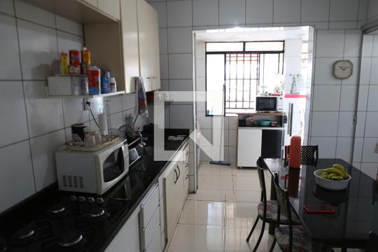 Cozinha de casa à venda com 2 quartos, 58m² em Sta Cruz Ind, Contagem