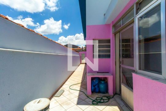 Quintal de casa para alugar com 3 quartos, 150m² em Jardim Copacabana, São Bernardo do Campo