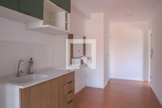 Sala e Cozinha de apartamento à venda com 2 quartos, 36m² em Lapa, São Paulo