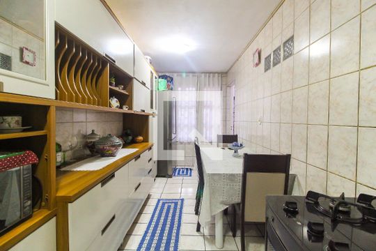 Cozinha de casa à venda com 4 quartos, 112m² em Vila Suica, São Paulo