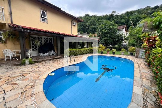 Área comum de casa de condomínio à venda com 4 quartos, 700m² em Taquara, Rio de Janeiro