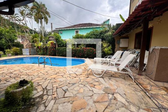 Área comum de casa de condomínio à venda com 4 quartos, 700m² em Taquara, Rio de Janeiro