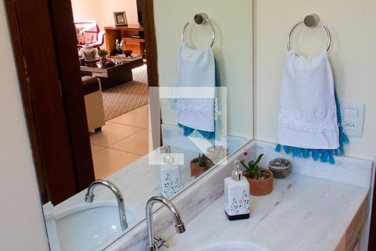LAVABO de casa à venda com 3 quartos, 180m² em Cidade Universitária, Campinas