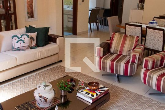 SALA de casa à venda com 3 quartos, 180m² em Cidade Universitária, Campinas