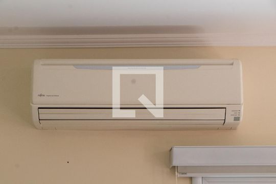 SALA de casa à venda com 3 quartos, 180m² em Cidade Universitária, Campinas