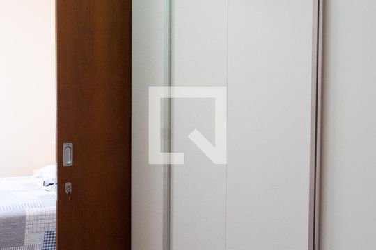 CLOSET de casa à venda com 3 quartos, 180m² em Cidade Universitária, Campinas
