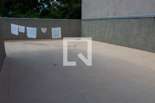 ÁREA EXTERNA FUNDOS de casa à venda com 3 quartos, 180m² em Cidade Universitária, Campinas