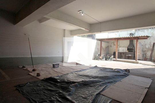 Box Garagem de apartamento para alugar com 1 quarto, 49m² em São Geraldo, Porto Alegre
