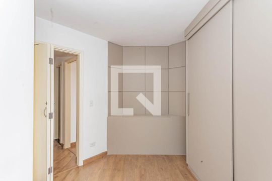 Suíte de apartamento à venda com 3 quartos, 75m² em Vila Brasílio Machado, São Paulo