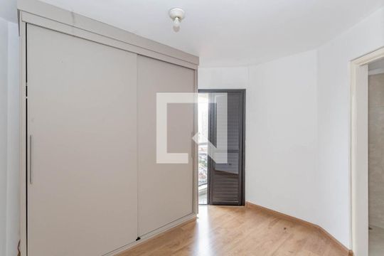 Suíte de apartamento à venda com 3 quartos, 75m² em Vila Brasílio Machado, São Paulo