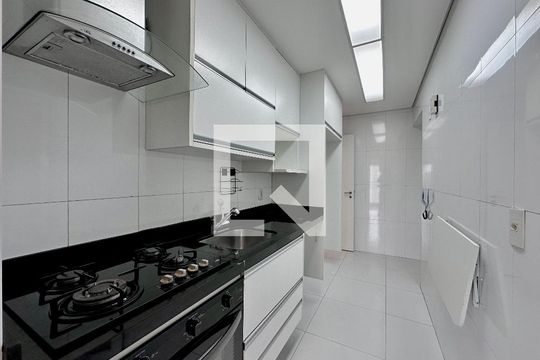 Cozinha de apartamento à venda com 2 quartos, 100m² em Jardim Dom Bosco, São Paulo