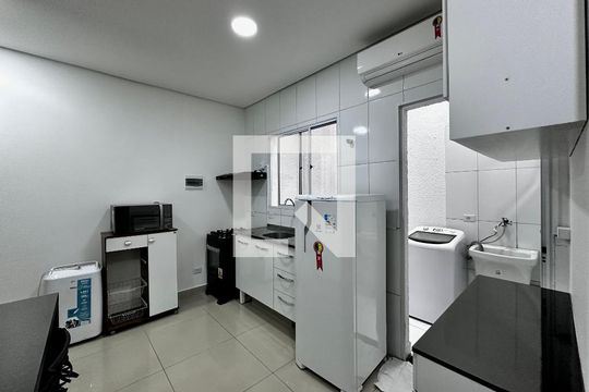 Sala/Cozinha de apartamento para alugar com 1 quarto, 30m² em Santo Amaro, São Paulo
