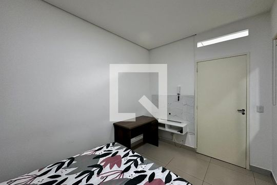 Quarto de apartamento para alugar com 1 quarto, 30m² em Santo Amaro, São Paulo