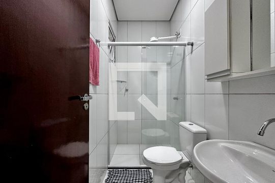 Banheiro de apartamento para alugar com 1 quarto, 30m² em Santo Amaro, São Paulo