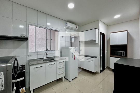 Sala/Cozinha de apartamento para alugar com 1 quarto, 30m² em Santo Amaro, São Paulo