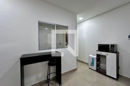 Sala/Cozinha de apartamento para alugar com 1 quarto, 30m² em Santo Amaro, São Paulo