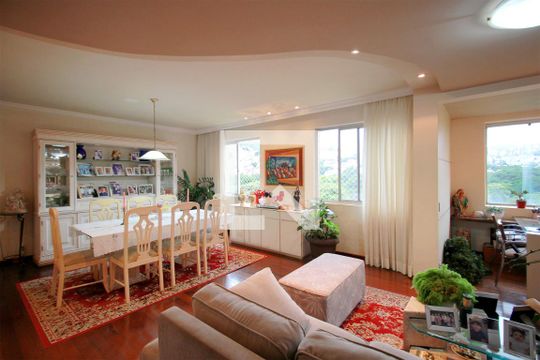 Sala de apartamento à venda com 3 quartos, 198m² em Santo Antônio, Belo Horizonte