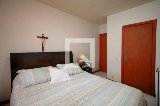 Suite de apartamento à venda com 3 quartos, 198m² em Santo Antônio, Belo Horizonte
