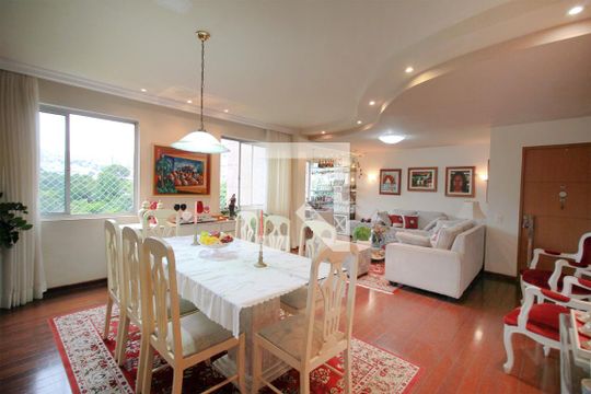 Sala de apartamento à venda com 3 quartos, 198m² em Santo Antônio, Belo Horizonte