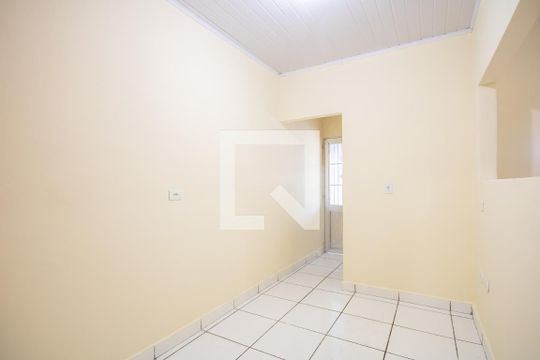 Sala de casa para alugar com 2 quartos, 43m² em Vila Yolanda, Osasco