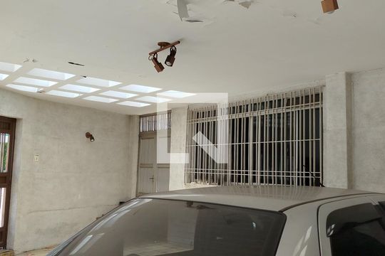 Garagem de casa para alugar com 3 quartos, 180m² em Vila Matilde, São Paulo