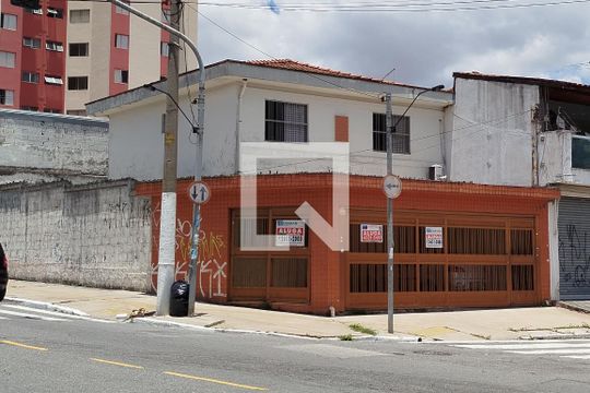 Fachada de casa para alugar com 3 quartos, 180m² em Vila Matilde, São Paulo