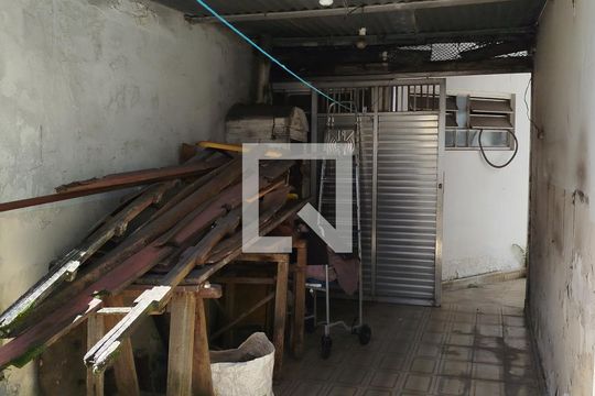 Área lateral - churrasqueira de casa para alugar com 3 quartos, 180m² em Vila Matilde, São Paulo