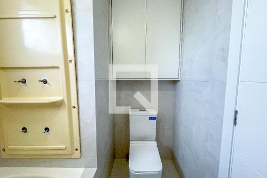 Banheiro da Suíte 2 de apartamento à venda com 2 quartos, 84m² em Pinheiros, São Paulo