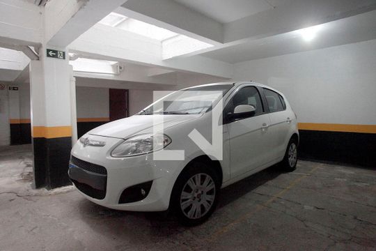 Box Garagem de apartamento à venda com 1 quarto, 39m² em Floresta, Porto Alegre