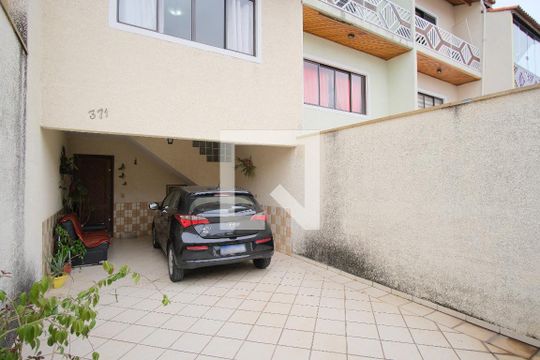 Garagem de casa para alugar com 2 quartos, 111m² em Penha de França, São Paulo